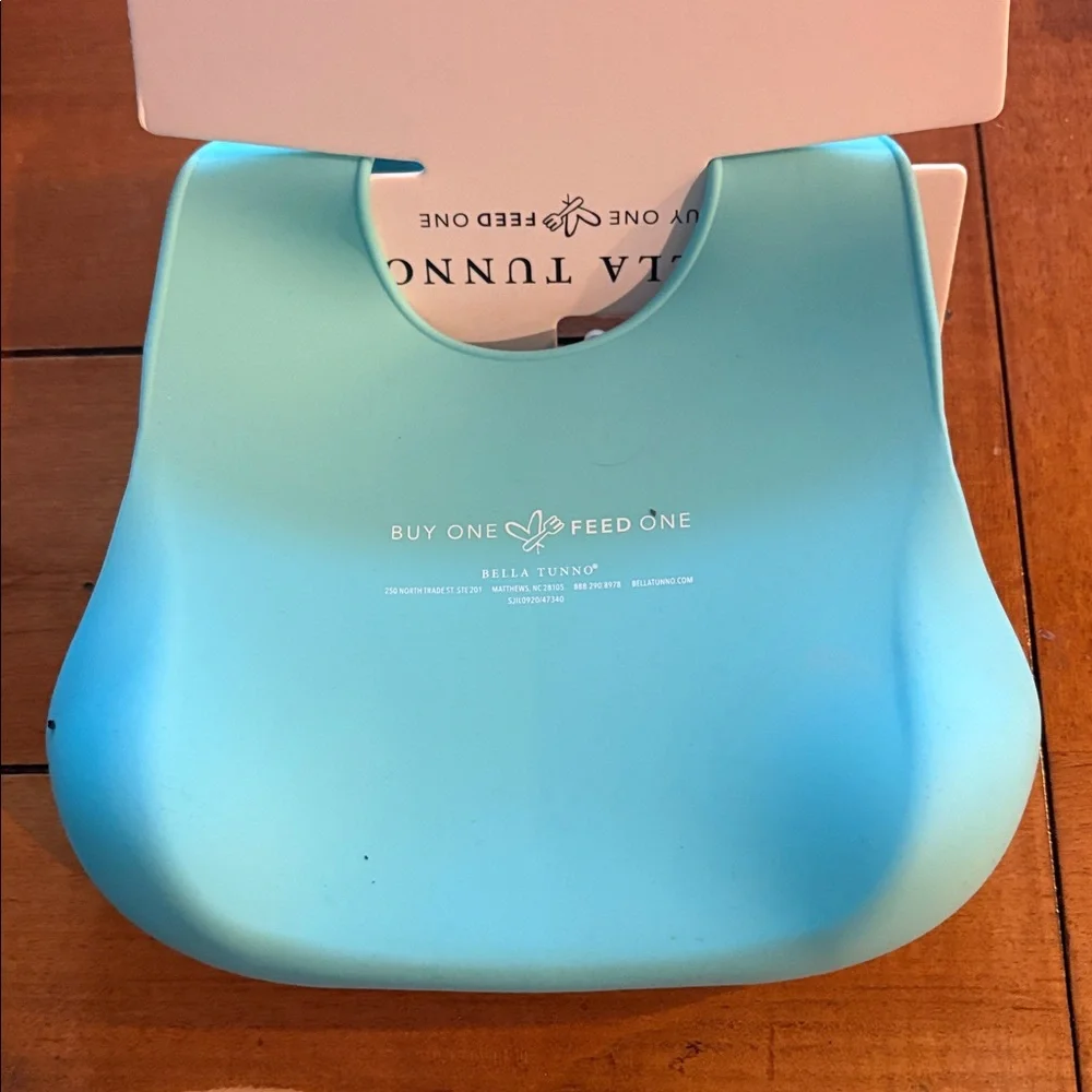 NWT - WONDER BIB by Bella Tunno, Newborn